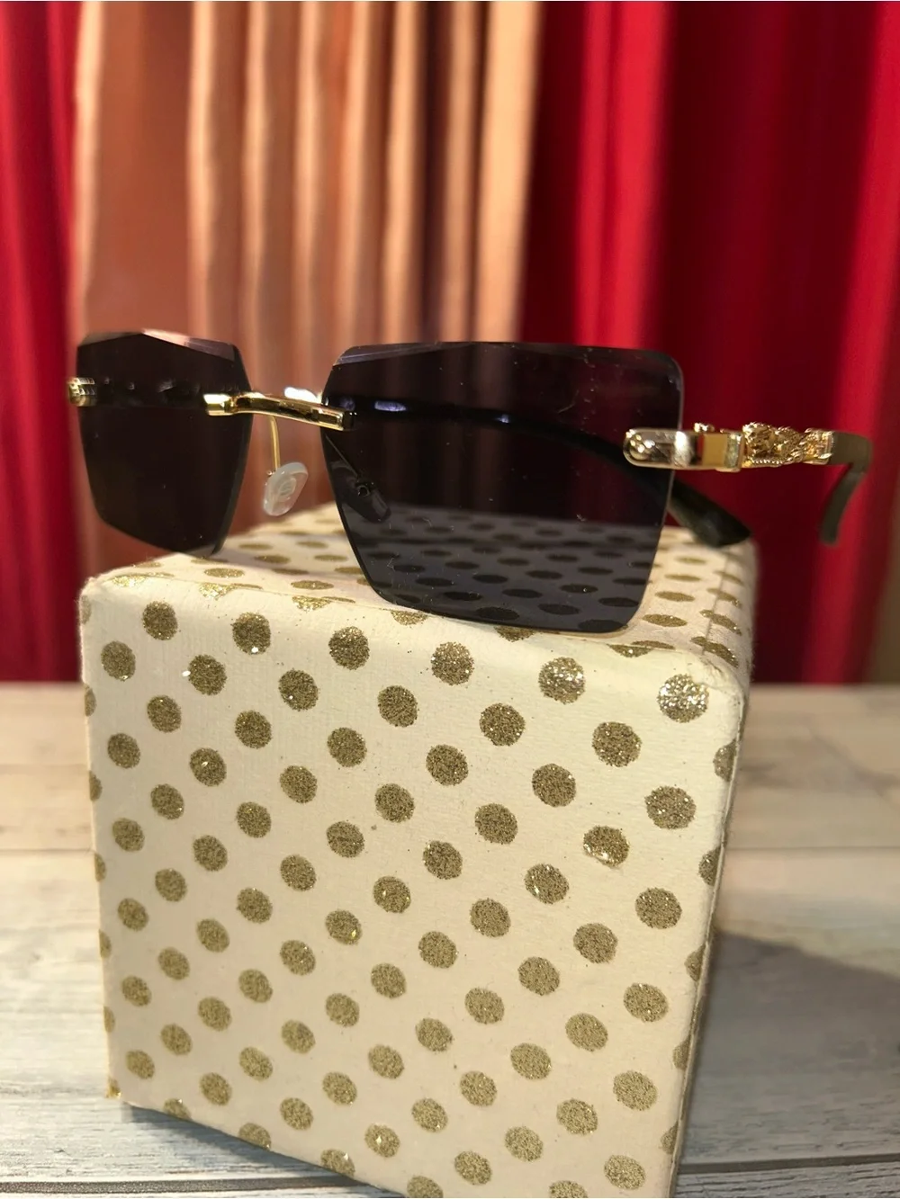 Trendy fashion, sunglasses bundle of (3)